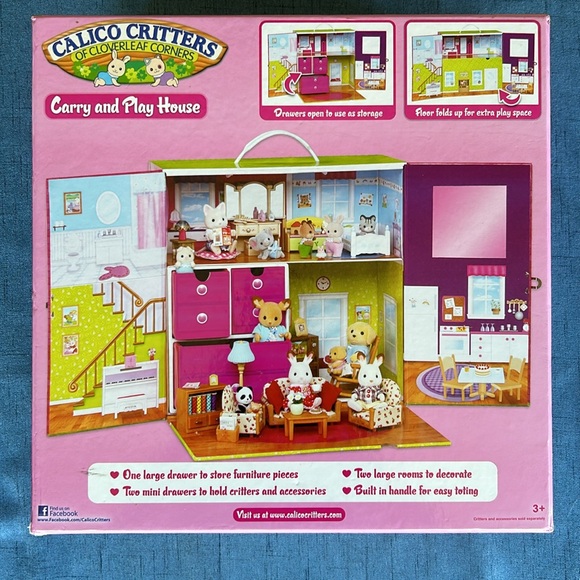 Calico Critters Carry and Play House - Picture 2 of 9